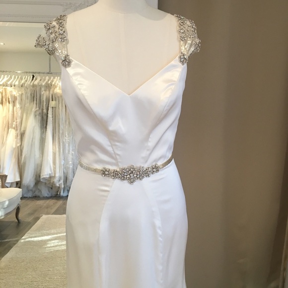 Maggie Sottero IVY gatsby Satin Wedding Dress - Picture 5 of 9